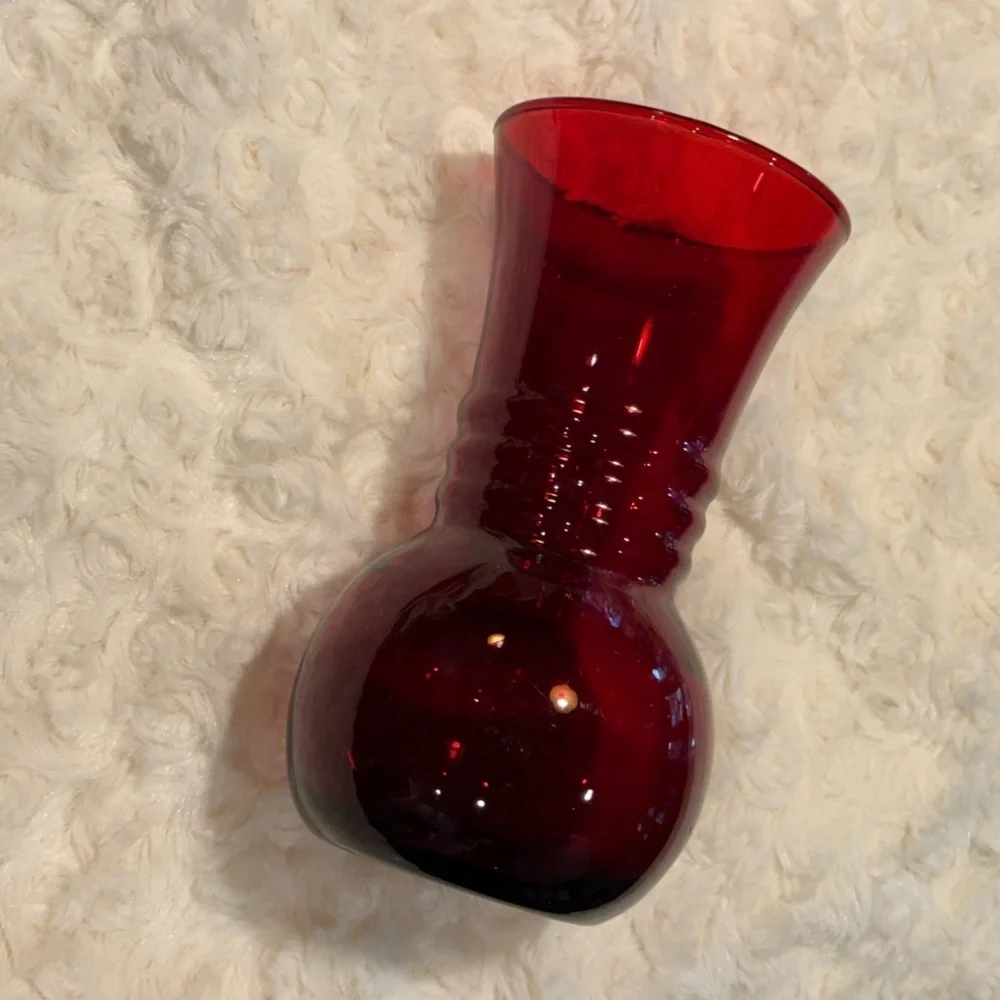 Vintage 1930s~Anchor Hocking~Royal Ruby Red~Hand-Blown~Bud Vase~Depression~G21